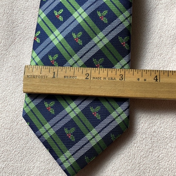 Festive Holiday ties (Holly  & Santa designs) - Picture 6 of 12